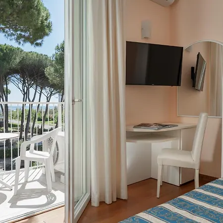 Ξενοδοχείο Plaza 3*