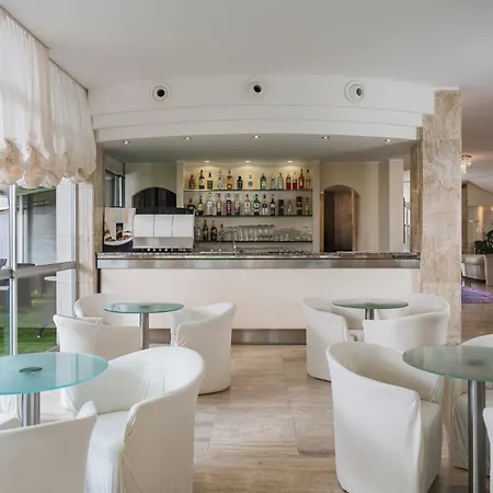 Ξενοδοχείο Plaza