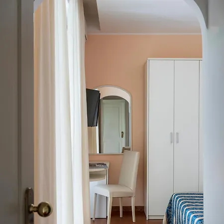 Plaza Ξενοδοχείο 3*